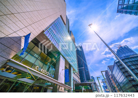 日本の東京都市景観 8月。「日本橋」交差点前のコレド日本橋などを望む=8月11日 日本の東京都市景観 8月。「日本橋」交差点前のコレド日本橋などを望む=8月11日 117632443