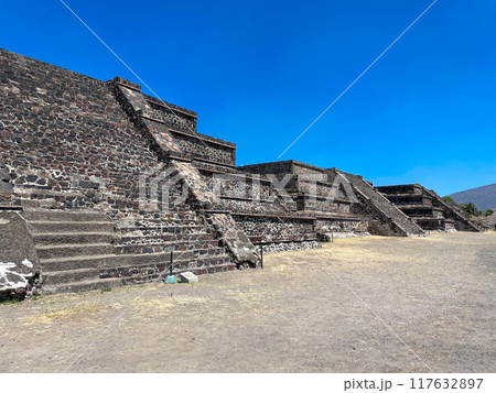 メキシコ・テオティワカン遺跡 死者の道 メキシコ・テオティワカン遺跡 死者の道 117632897