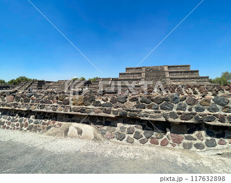 メキシコ・テオティワカン遺跡 死者の道 メキシコ・テオティワカン遺跡 死者の道 117632898
