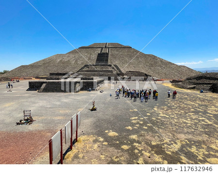 メキシコ・テオティワカン遺跡 太陽のピラミッド メキシコ・テオティワカン遺跡 太陽のピラミッド 117632946