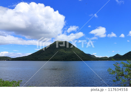 初夏 榛名湖 榛名山 榛名富士 《群馬》 初夏 榛名湖 榛名山 榛名富士 《群馬》 117634558