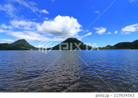 初夏 榛名湖 榛名山 榛名富士 《群馬》 初夏 榛名湖 榛名山 榛名富士 《群馬》 117634563