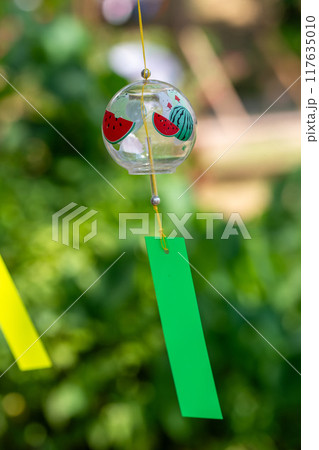 夏の風鈴 117635010