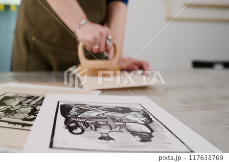 Papers with printed ink artworks 117638769