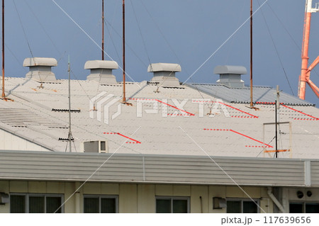 工場の屋根　イメージ 117639656