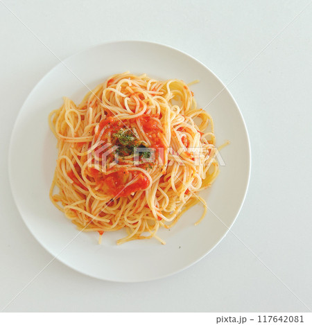 おいしそうなトマトパスタ おいしそうなトマトパスタ 117642081