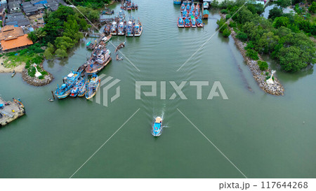 Aerial view of fishing village and gulf at Pak Nam Sichon, estuary area in Chumphon Province, Thailand. 117644268
