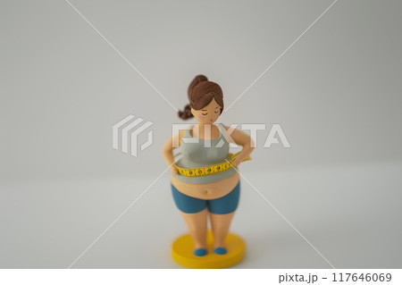 お腹周りが気になる肥満女性 お腹周りが気になる肥満女性 117646069