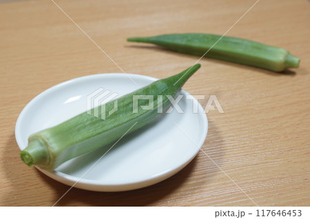 すれ違ったオクラたち すれ違ったオクラたち 117646453