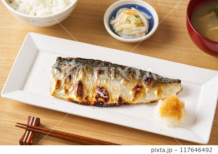 鯖の塩焼き 117646492