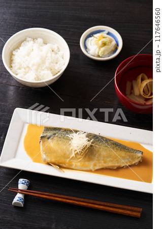 鯖の味噌煮 117646560