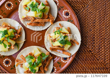 タコス・アル・パストール Tacos al pastor (メキシコ料理) タコス・アル・パストール Tacos al pastor (メキシコ料理) 117647109