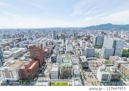 北海道札幌市　JR札幌駅周辺から望む札幌の街並み（南方向） 117647953
