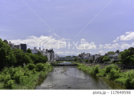 犀川大橋の春景色 117649598