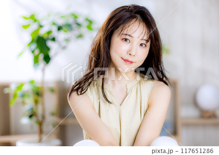ビューティー　女性 117651286