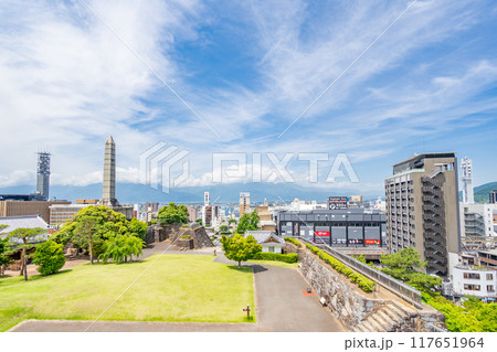甲府城 天守台からの眺め　西　甲府城本丸跡　鉄門　謝恩碑　銅門跡　山梨県庁　山梨県防災新館 117651964