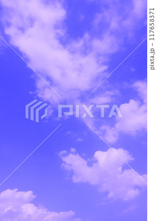 青い空と白い雲(背景素材) 117658371