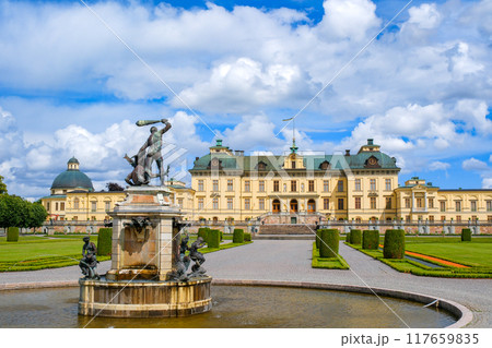 スウェーデン ストックホルム郊外 ドロットニングホルム宮殿 117659835