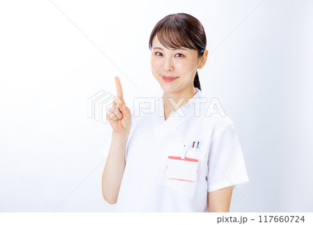 歯医者 女性 歯医者 女性 117660724