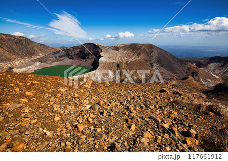 蔵王　蔵王山　お釜 　東北　山形　宮城　宮城蔵王　山形蔵王 　御釜 117661912