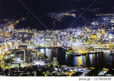 世界新三大夜景に輝いた稲佐山の夜景（長崎県長崎市稲佐町） 117665636