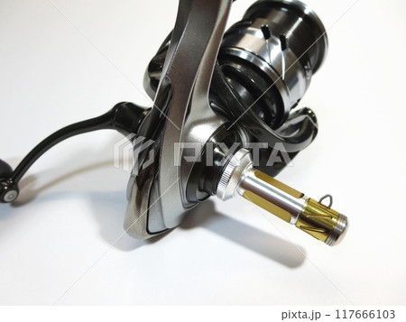 ルアーフィッシングや釣りで遠投できるスピニングリール ルアーフィッシングや釣りで遠投できるスピニングリール 117666103