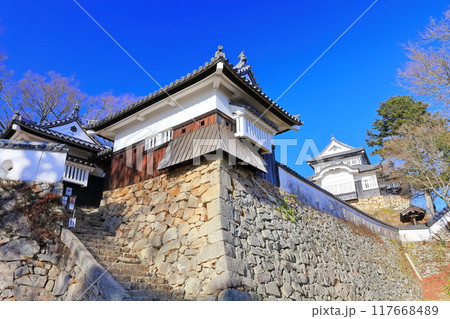 【岡山県】備中松山城（現存天守） 117668489
