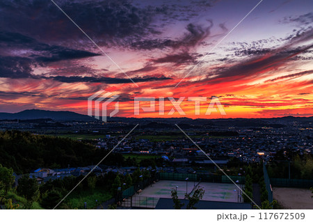 京都府最南端木津川市城山台からの夕景 夕焼けクライマックス 空一面に広がった夕焼け雲#19 京都府最南端木津川市城山台からの夕景 夕焼けクライマックス 空一面に広がった夕焼け雲#19 117672509