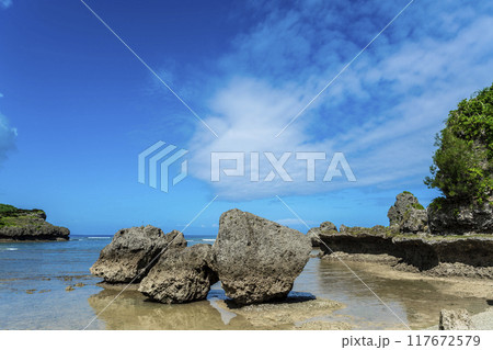沖縄 海岸 海 沖縄 海岸 海 117672579