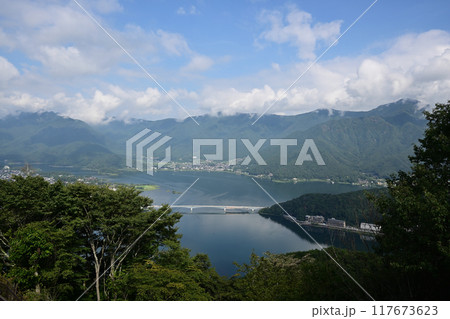 河口湖、天上山公園より 117673623