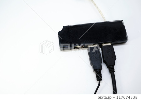 USBハブに接続するイメージ素材 USBハブに接続するイメージ素材 117674538
