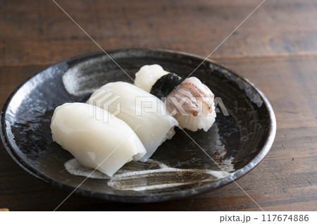 イカの握り寿司　三貫 117674886