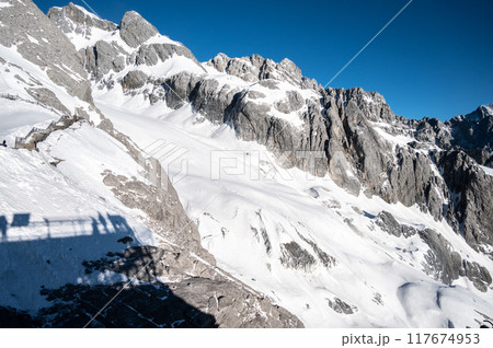 Glacier on Jade Dragon Snow Mountain (or Mt.Yulong) in China. This mountain is small mountain range in Yulong Naxi Autonomous County, Lijiang, in Yunnan province, China. 117674953