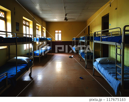 ゲストハウスの朝 117675183