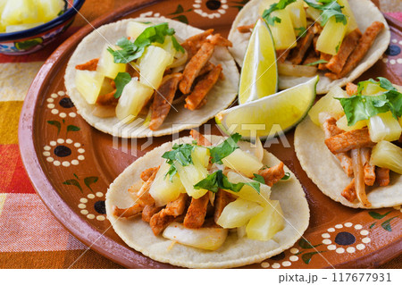タコス・アル・パストール Tacos al pastor (メキシコ料理) タコス・アル・パストール Tacos al pastor (メキシコ料理) 117677931