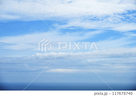 青空と青い海 空 海 夏 シンプル 素材 【神奈川県 平塚市 湘南平】 青空と青い海 空 海 夏 シンプル 素材 【神奈川県 平塚市 湘南平】 117678740