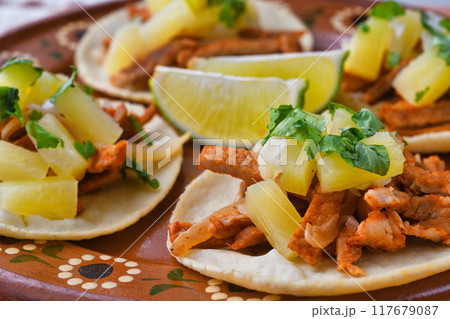 タコス・アル・パストール Tacos al pastor (メキシコ料理) タコス・アル・パストール Tacos al pastor (メキシコ料理) 117679087