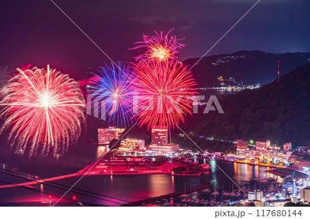 【静岡県】熱海100万ドルの夜景と海上花火大会 117680144