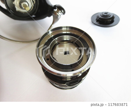 ルアーフィッシングで使うスピニングリールを分解メンテナンス ルアーフィッシングで使うスピニングリールを分解メンテナンス 117683871