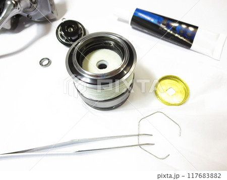 ルアーフィッシングで使うスピニングリールを分解メンテナンス 117683882