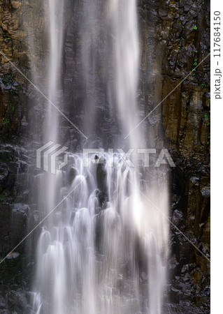 玉簾の滝　山形県酒田市 117684150