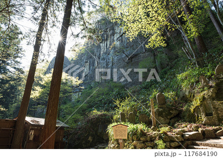 山寺　せみ塚　立石寺の風景 117684190