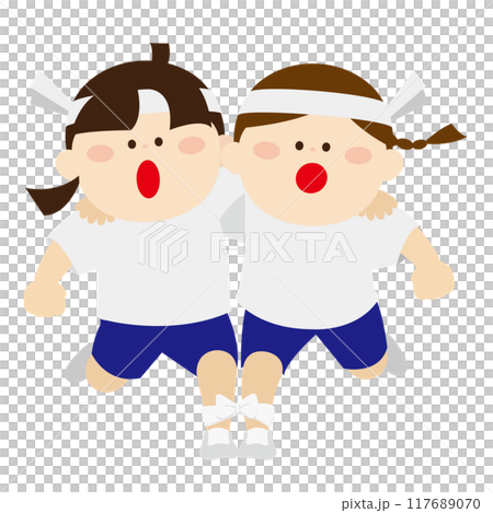 運動日，戴著白色頭帶的孩子三腳一起跑步 117689070