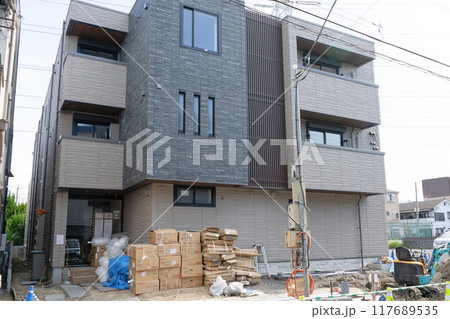 低層マンション建設中の様子(エントランス側正面) 低層マンション建設中の様子(エントランス側正面) 117689535