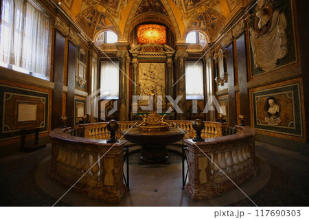 ローマのサンタ・マリア・マッジョーレ大聖堂 117690303