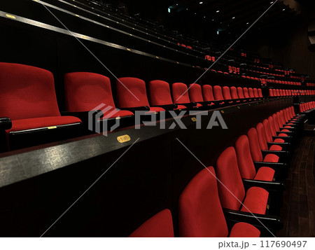 開演前の、誰もいない館内 開演前の、誰もいない館内 117690497