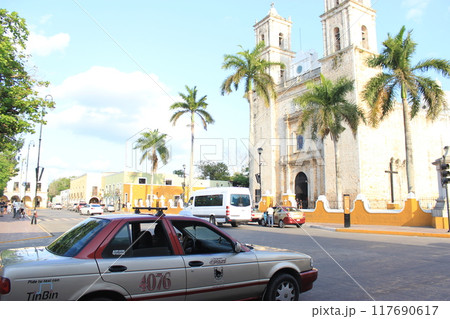 青い海と純白の砂で世界中から愛されるメキシコ随一リゾート、カンクン！世界遺産、遺跡、セノーテ、タコス 117690617
