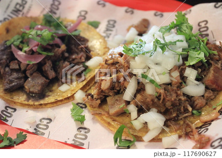 青い海と純白の砂で世界中から愛されるメキシコ随一リゾート、カンクン!世界遺産、遺跡、セノーテ、タコス 青い海と純白の砂で世界中から愛されるメキシコ随一リゾート、カンクン!世界遺産、遺跡、セノーテ、タコス 117690627