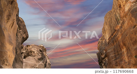 Mountains of Petra, Jordan, Middle East. Petra has been a UNESCO World Heritage Site since 1985 Mountains of Petra, Jordan, Middle East. Petra has been a UNESCO World Heritage Site since 1985 117690668