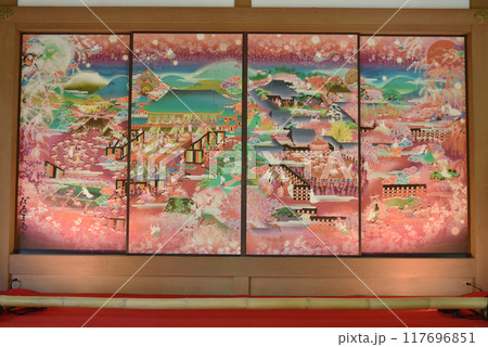 随心院　能の間　小野小町　襖絵　極彩色梅色小町絵図 117696851